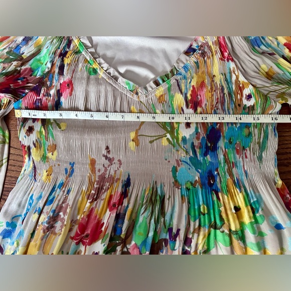 Sunny Leigh Floral Dress - Picture 8 of 9